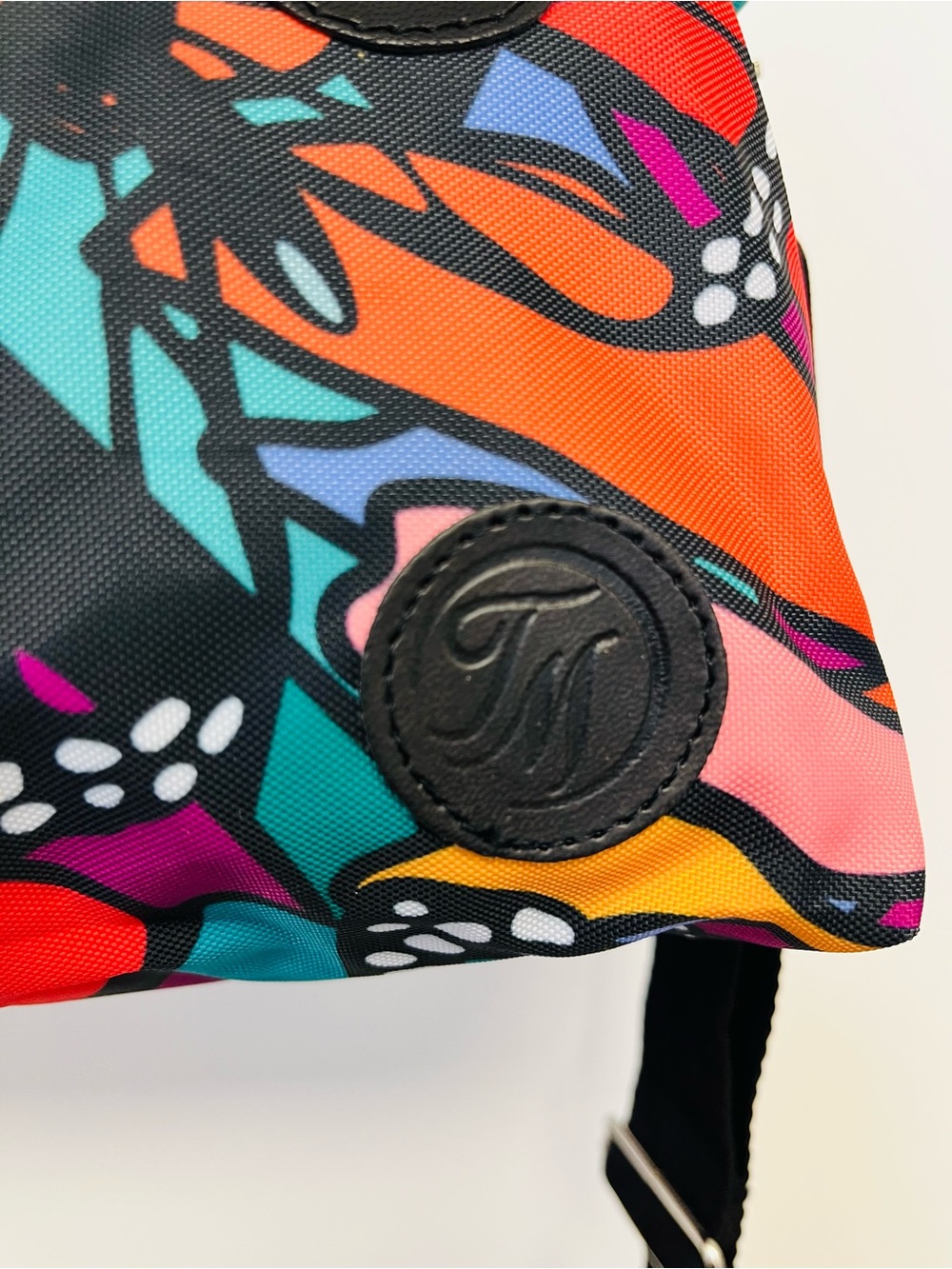 Colorful Butterfly Pattern Crossbody Bag - Picture 4 of 7